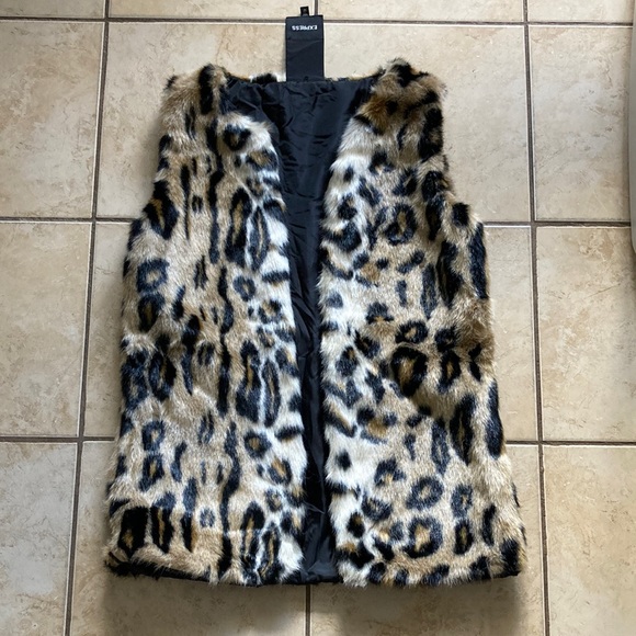 Leopard Print Vest - Picture 1 of 5